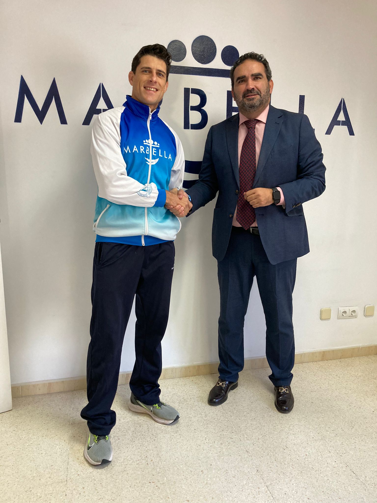 El programa de patrocinio deportivo Marca Marbella renueva su apoyo al karateka Javier Suárez y a las golfistas Laura Gómez y Noemí Jiménez